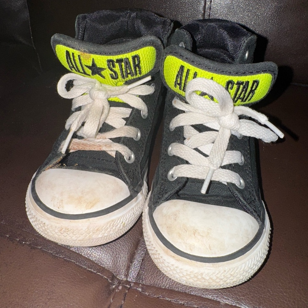 Converse - Kids Black and White Sneakers